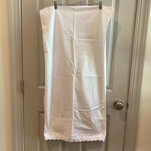 EUC Sundance king size pillow cases (2)